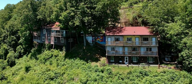 Alpine Inn Little Switzerland 외부 사진