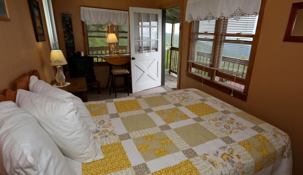 Alpine Inn Little Switzerland 외부 사진