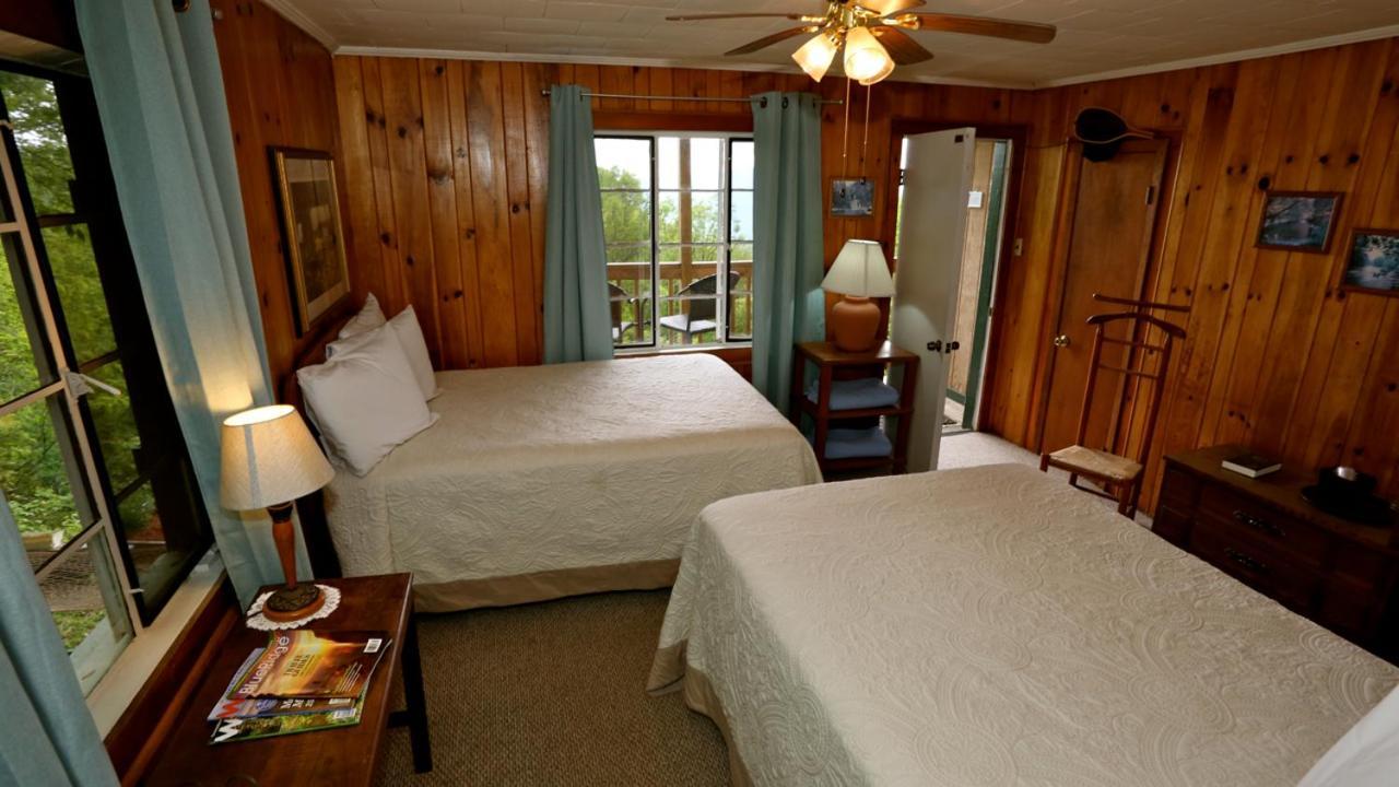 Alpine Inn Little Switzerland 외부 사진