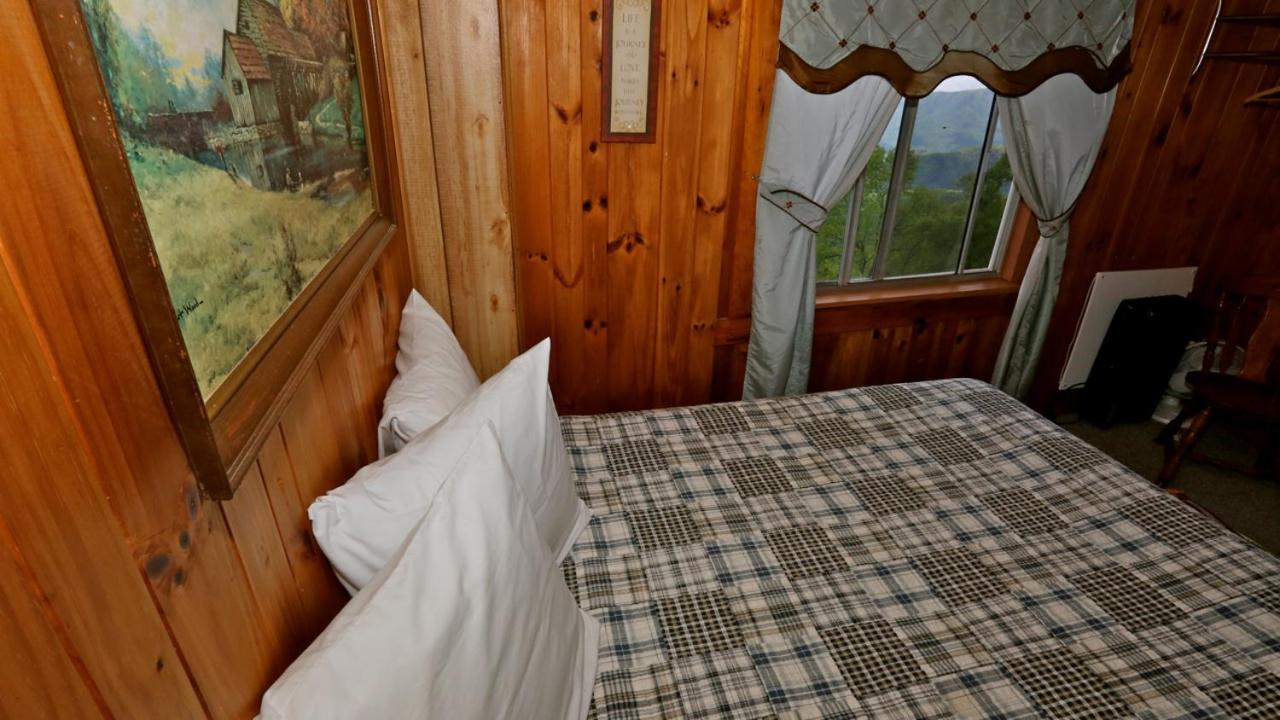 Alpine Inn Little Switzerland 외부 사진